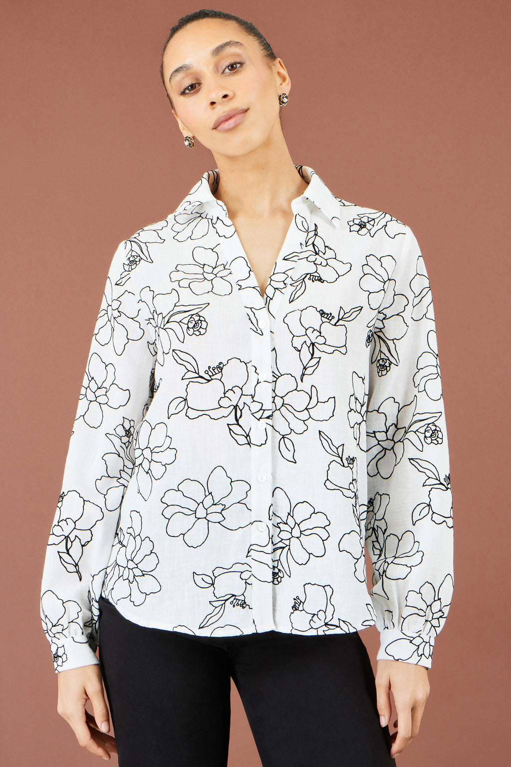Yumi White Scribble Floral Embroidered Shirt