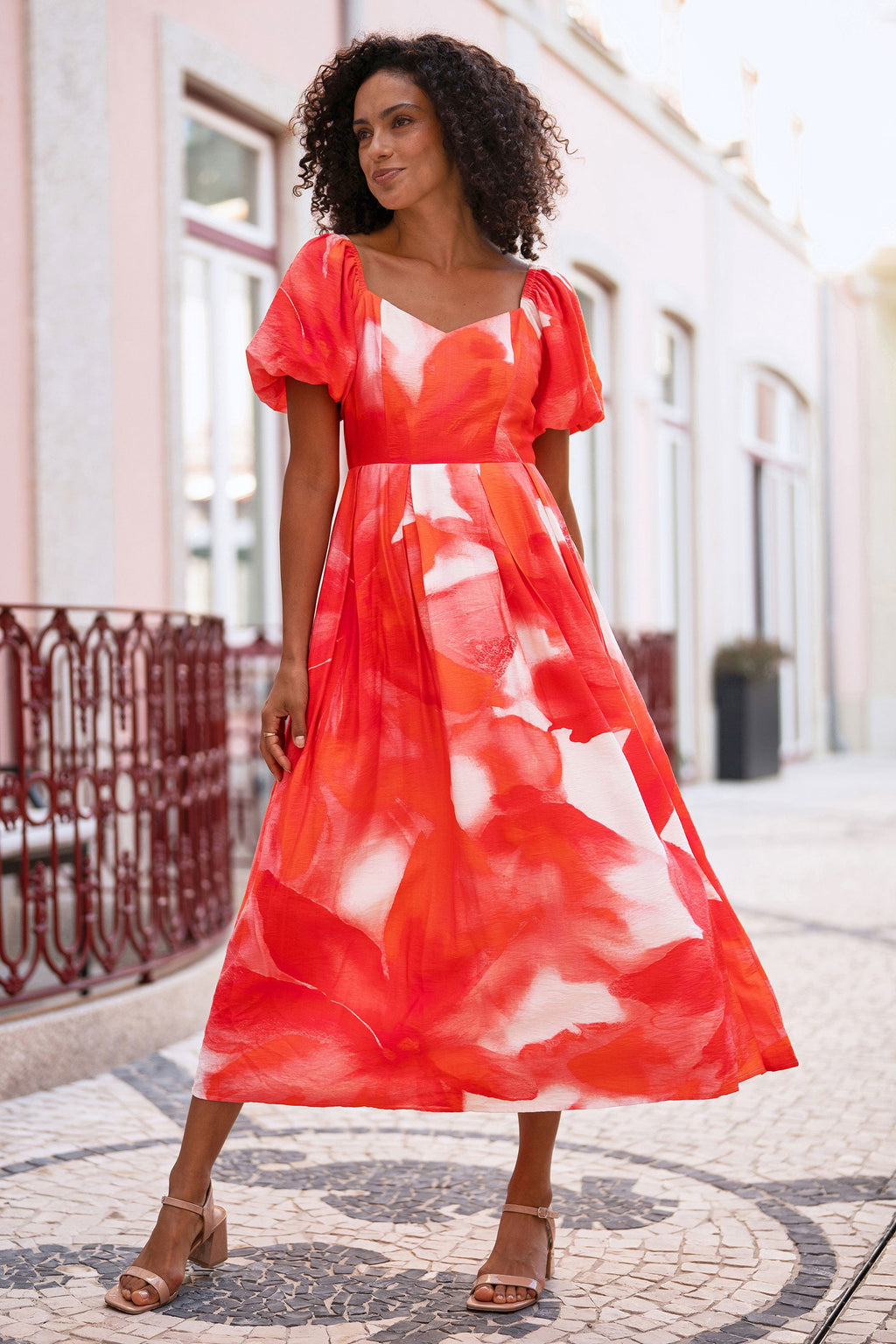 Yumi Red Viscose Floral Midi Dress With Puff Sleeves