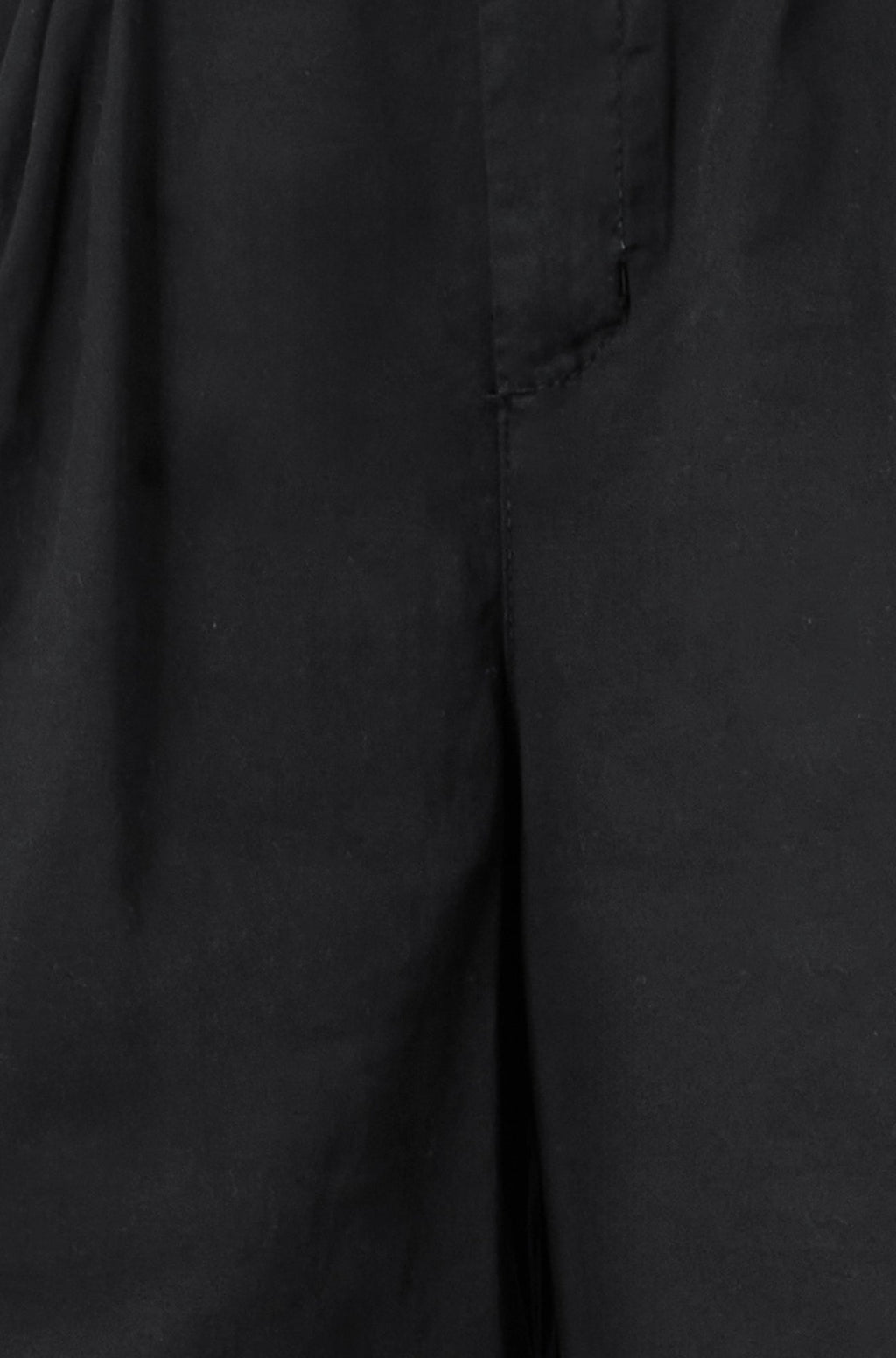 Yumi Black Cotton Bermuda Shorts