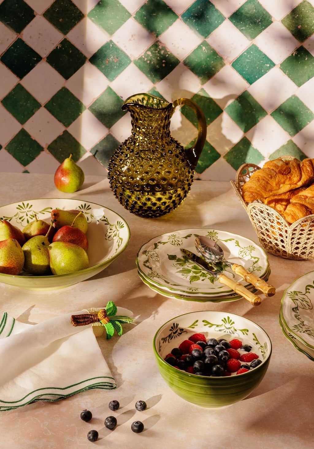 Cara Shell Serving Bowl, Green