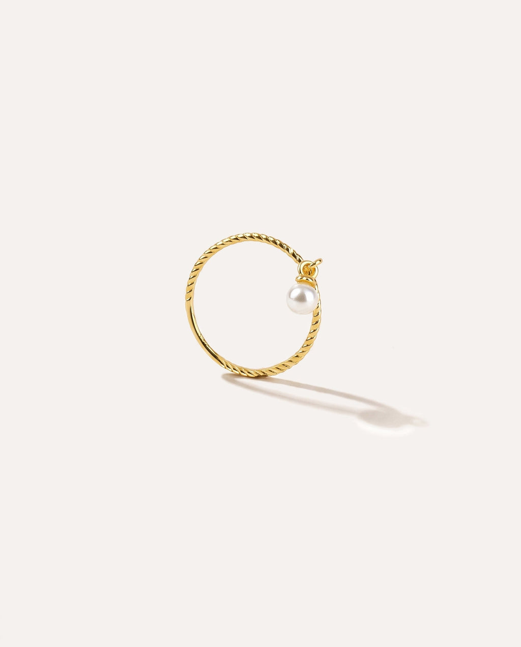 Charm Pearl Ring