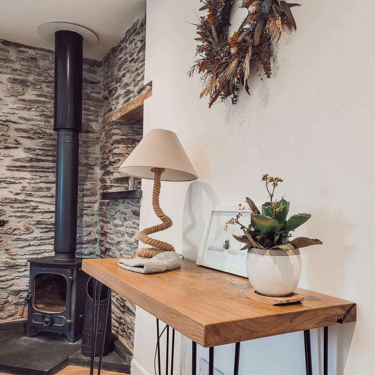 LARIA Oak Entryway Console / Wooden Hall Console