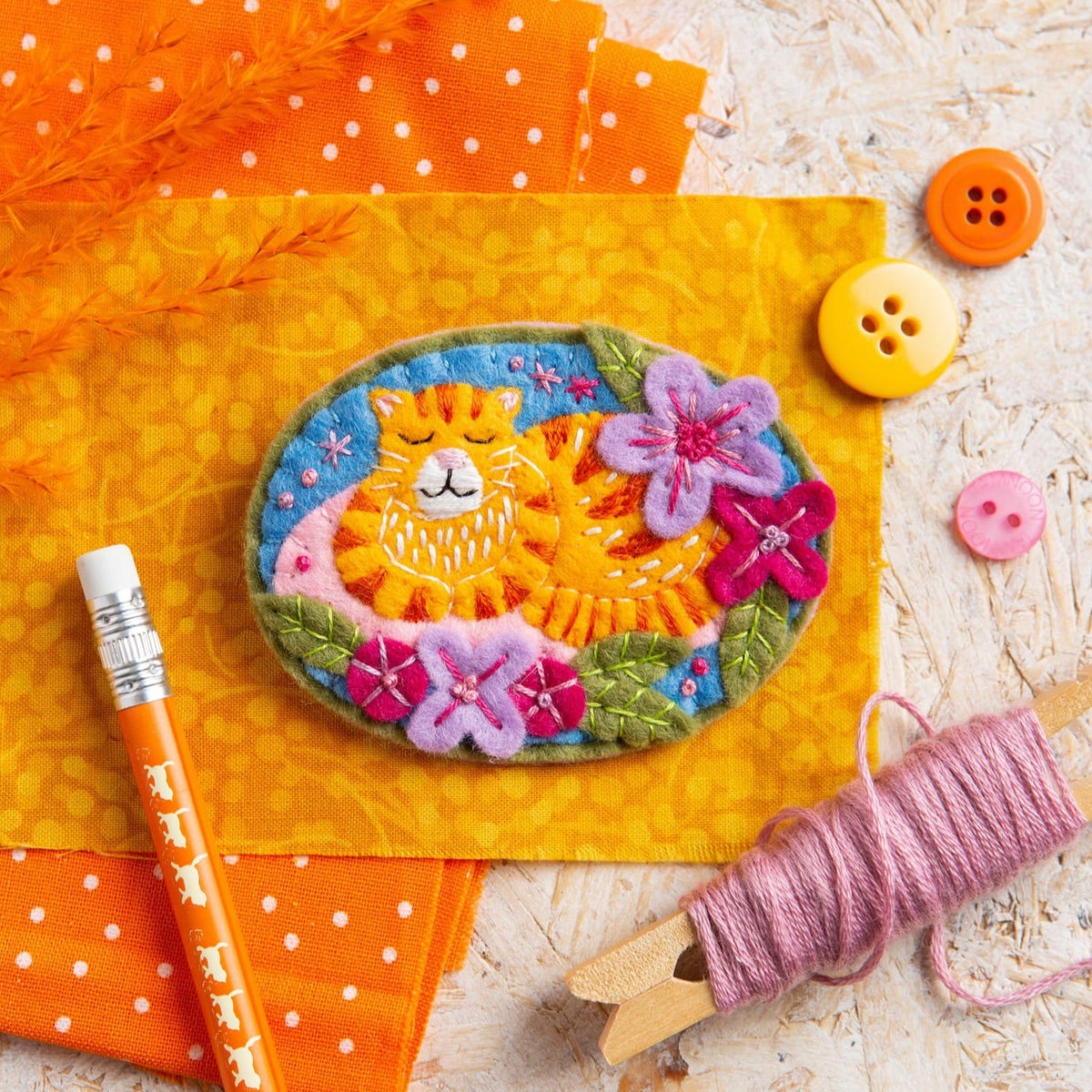 Ginger Cat Felt Craft Brooch Kit for Beginners