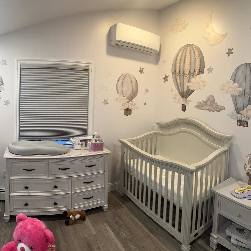 Dreamy Hot Air Balloons and Stars Wall Sticker for Nursery and Kids' Room