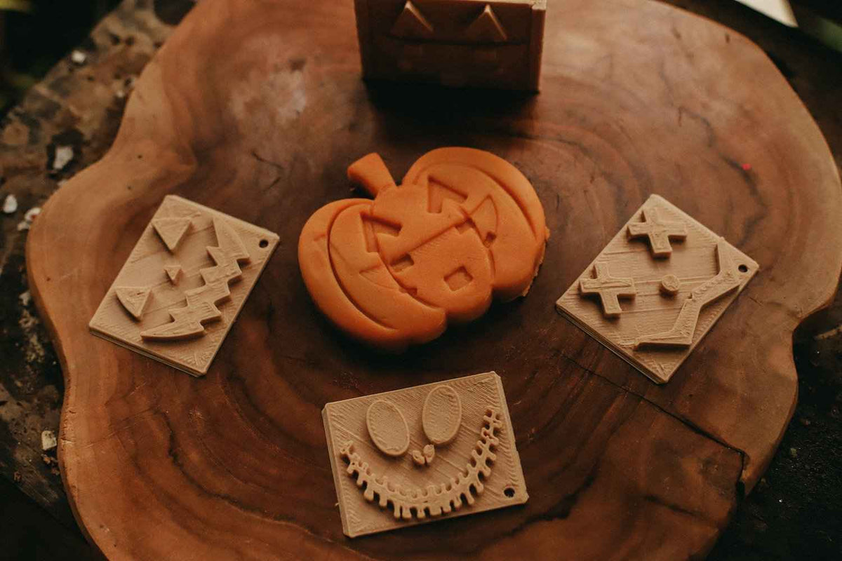 Halloween Stamp Play Bundle Eco Cutter Set