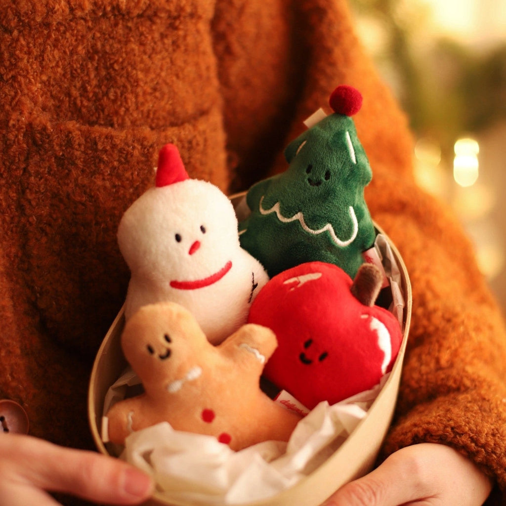 Daily White | Gingerbread Man Plush Charm