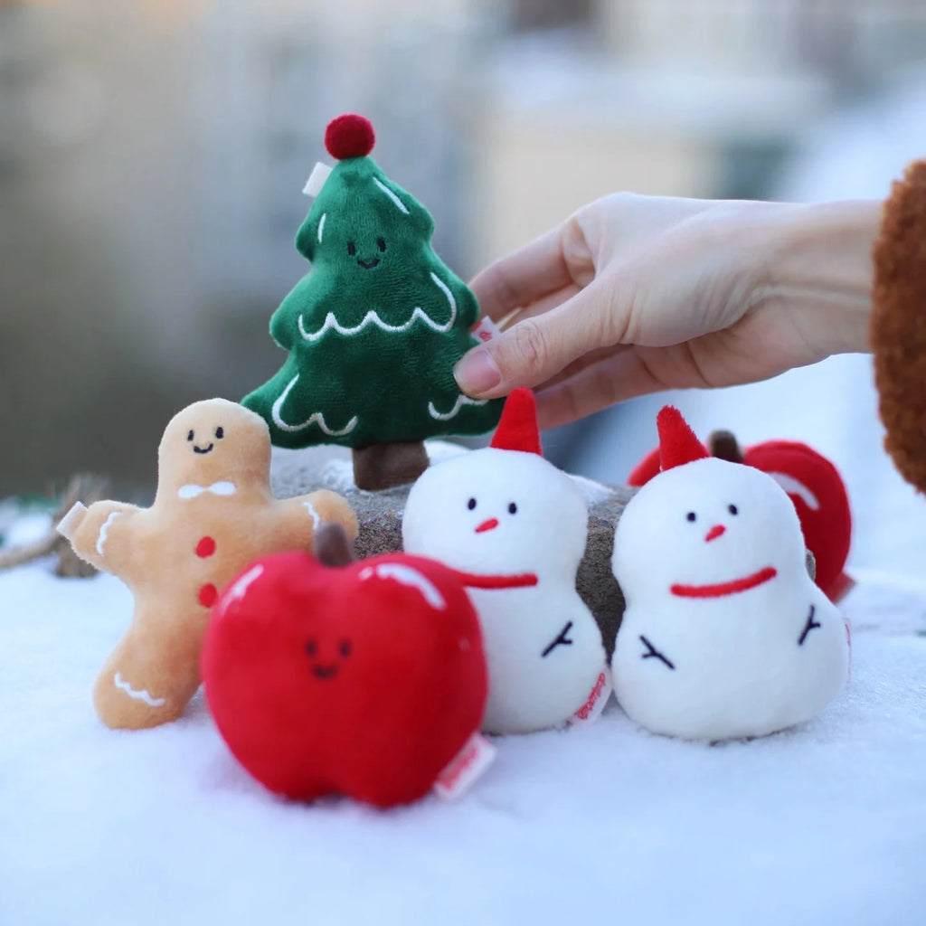 Daily White | Christmas Tree Plush Charm