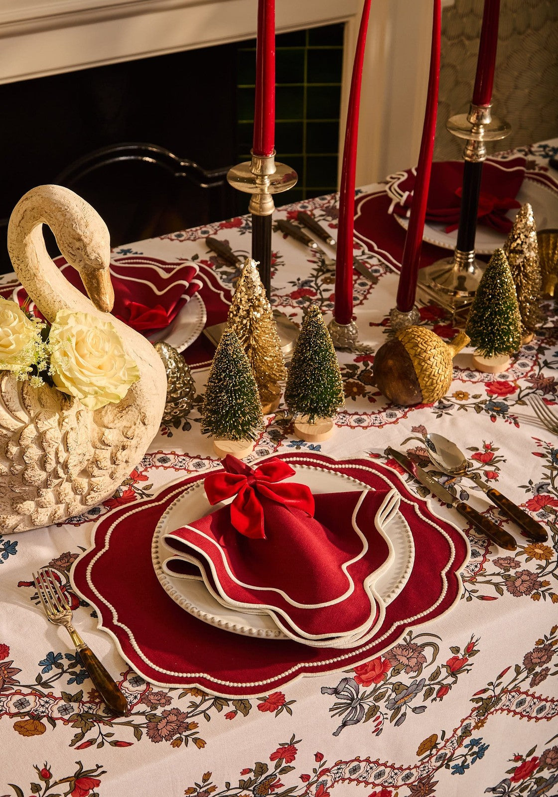 The Bordeaux Scallop Napkin- Set of 4