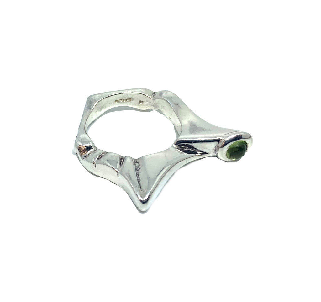 Pyramid Ring – Sterling Silver 925 with Cabochon Peridot, Amethyst, or Iolite