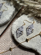 Clara| Howlite| Can be switched for silver