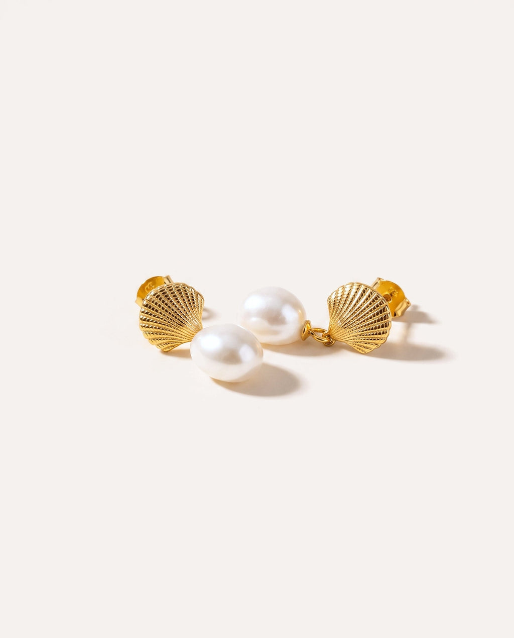 Sea Shell Pearl Earrings