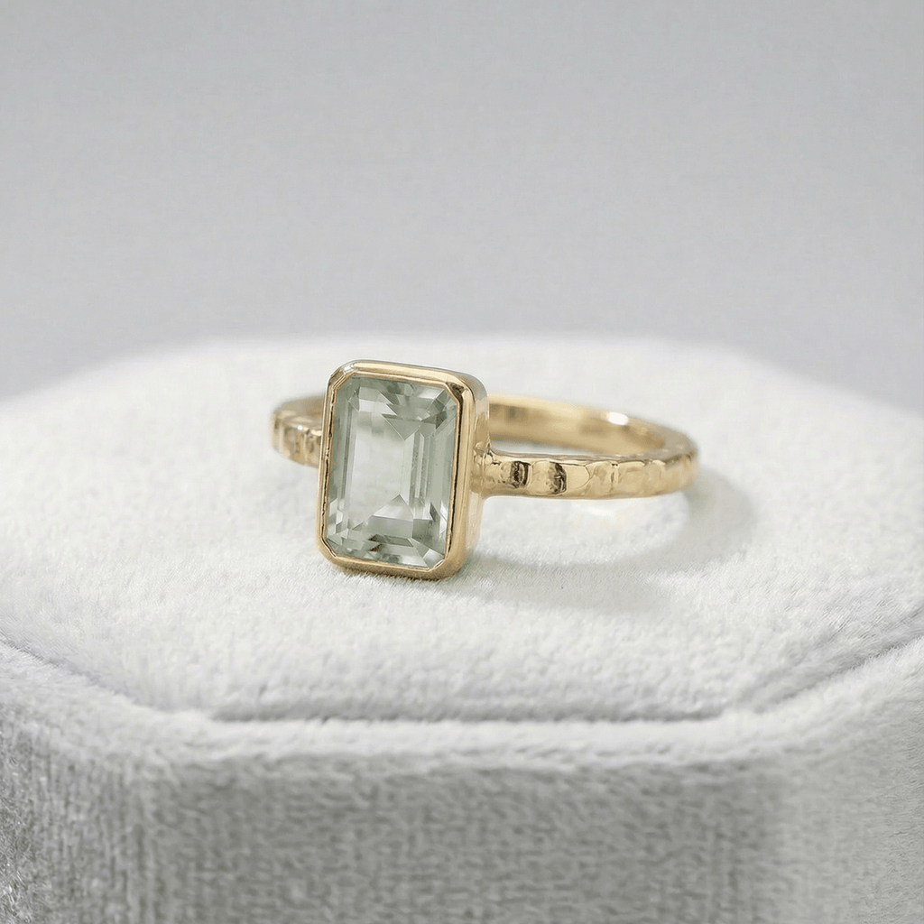 Tidewashed Green Quartz Ring - Octagonal Gemstone & Hammered Band