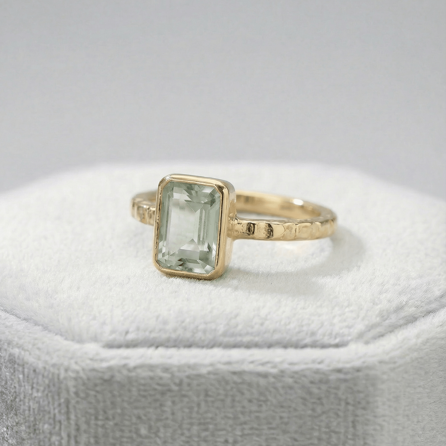 Tidewashed Green Quartz Ring - Octagonal Gemstone & Hammered Band