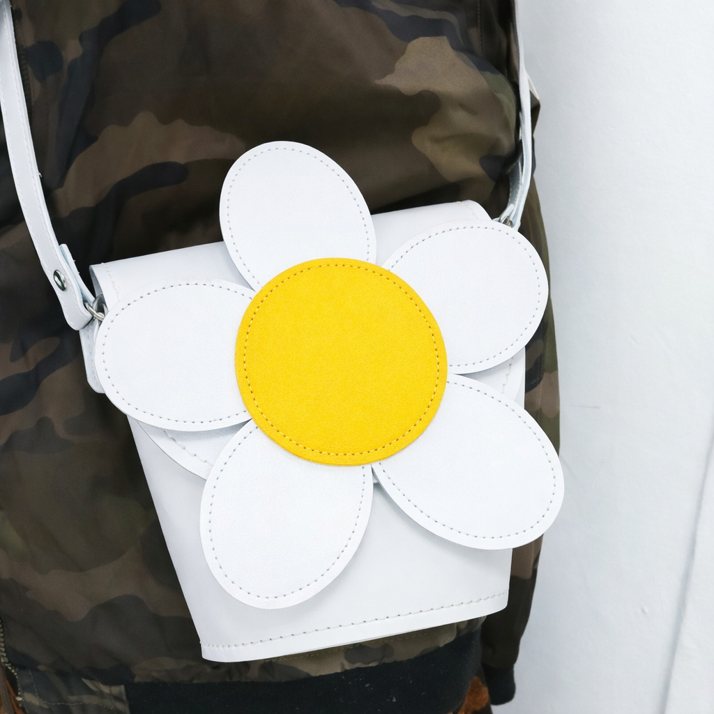 Handmade Leather Daisy Barrel Bag - White