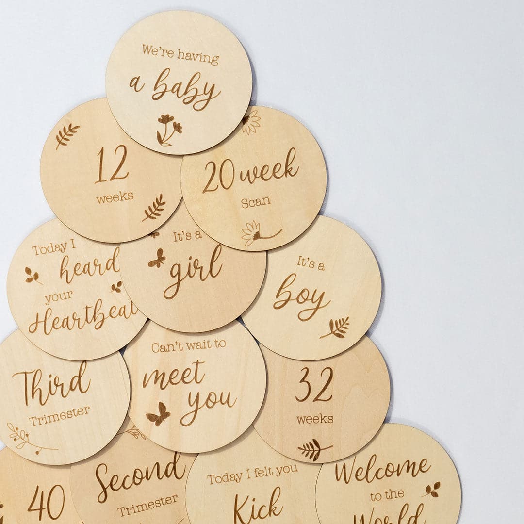 Wooden Pregnancy Milestone Disc Set