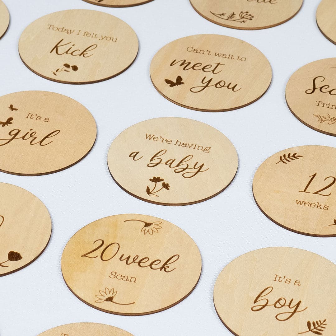 Wooden Pregnancy Milestone Disc Set