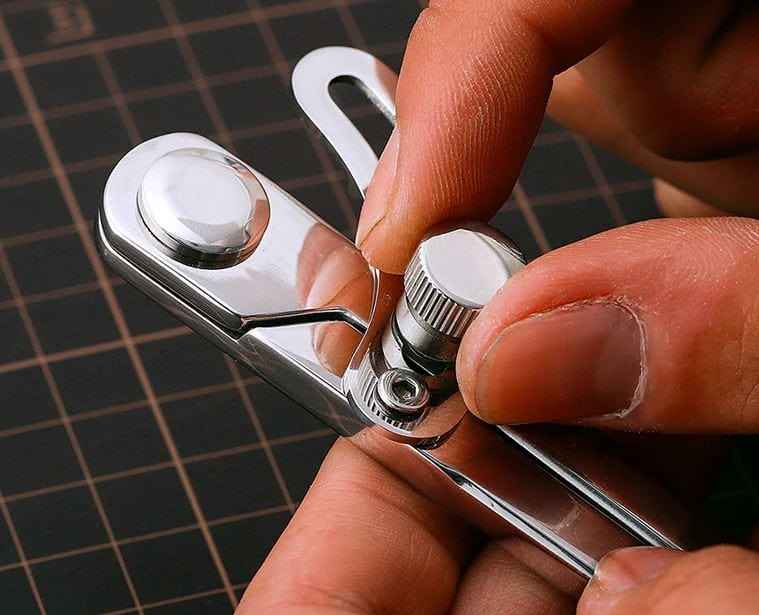WUTA 4-inch Stainless Steel Wing Divider